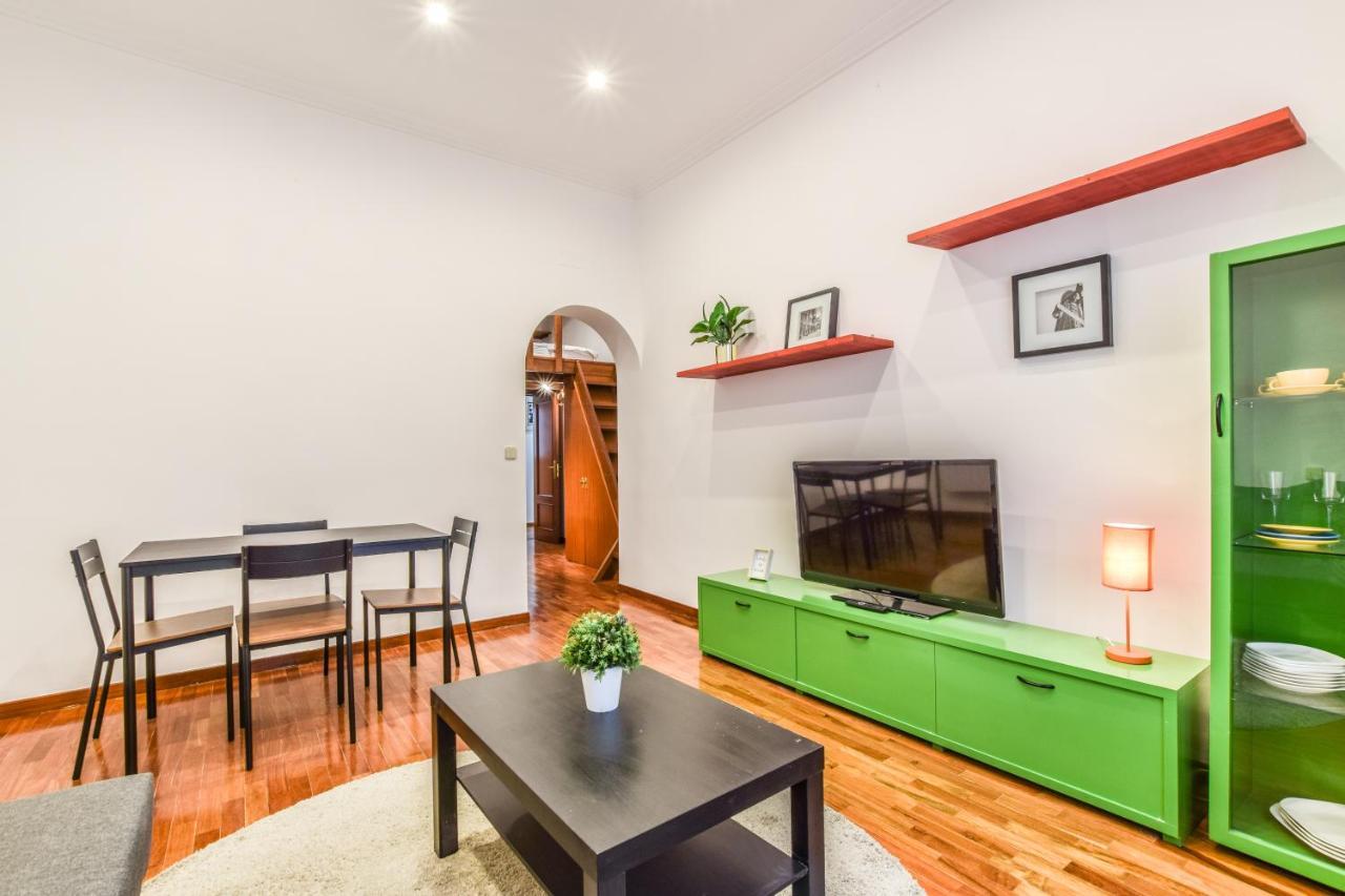 Апартаменти Apartamento Puente De Segovia Мадрид Екстер'єр фото