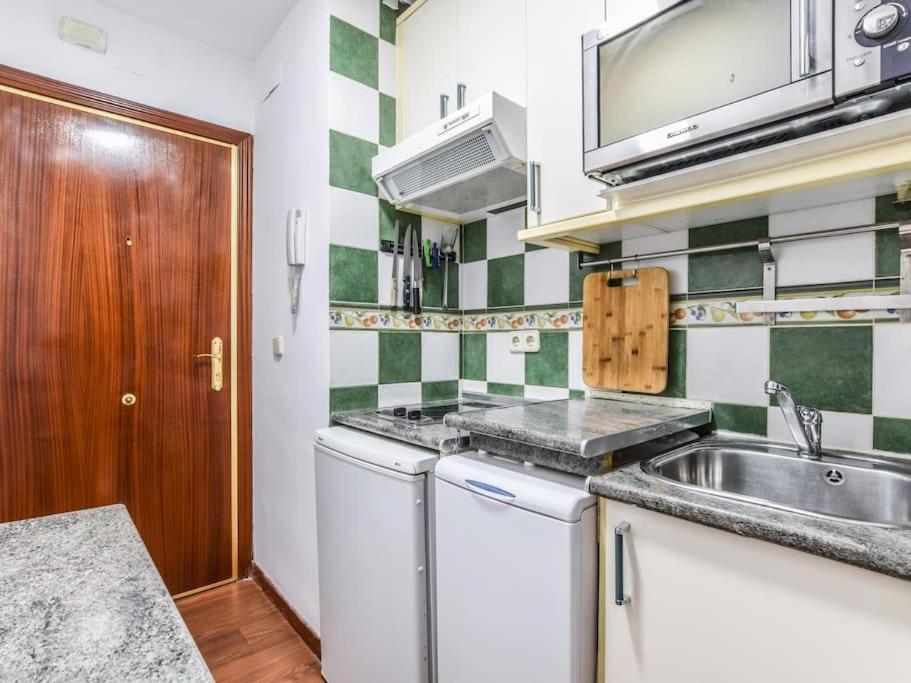 Апартаменти Apartamento Puente De Segovia Мадрид Екстер'єр фото