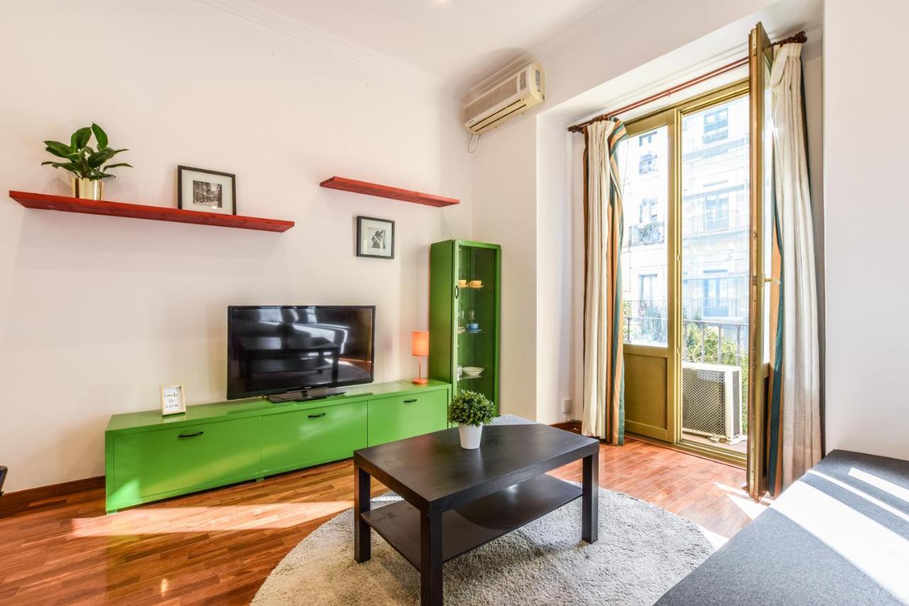 Апартаменти Apartamento Puente De Segovia Мадрид Екстер'єр фото