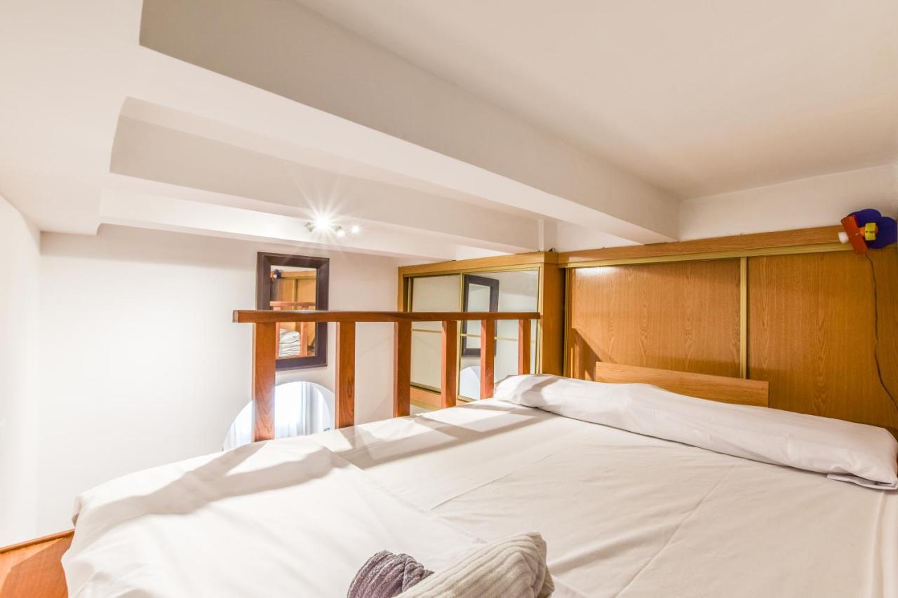 Апартаменти Apartamento Puente De Segovia Мадрид Екстер'єр фото