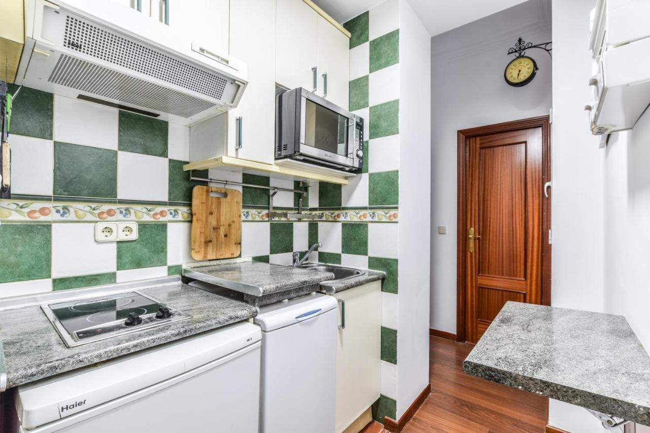 Апартаменти Apartamento Puente De Segovia Мадрид Екстер'єр фото
