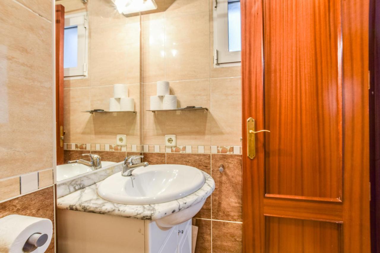 Апартаменти Apartamento Puente De Segovia Мадрид Екстер'єр фото