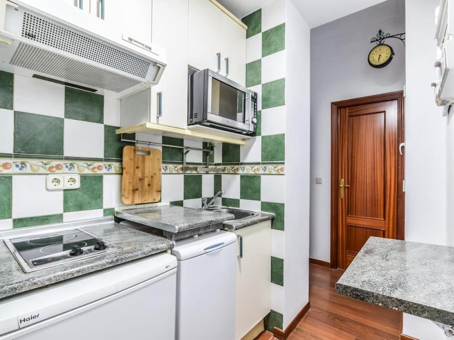 Апартаменти Apartamento Puente De Segovia Мадрид Екстер'єр фото